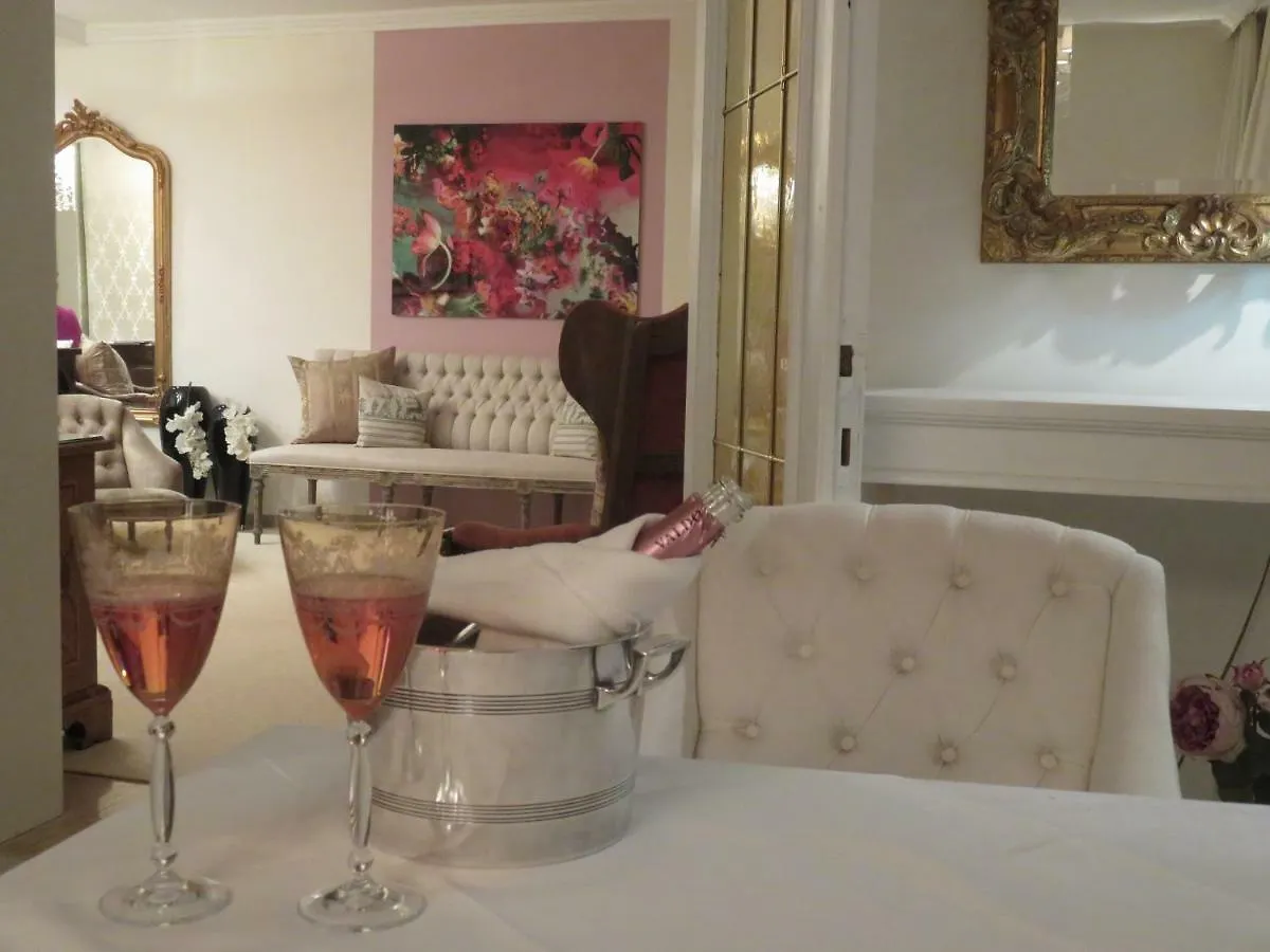 Boutiquehotel Villa Sissi Solnohrad Hotel
